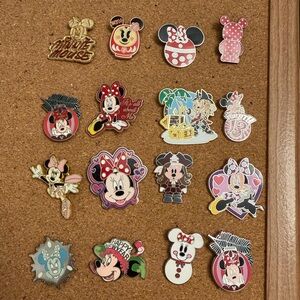 Authentic Disney Minnie Mouse Miscellaneous Set of 16
